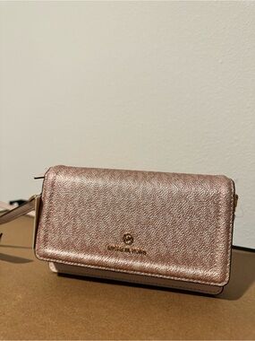 Michael Kors Metallic Rose Gold Crossbody Wallet